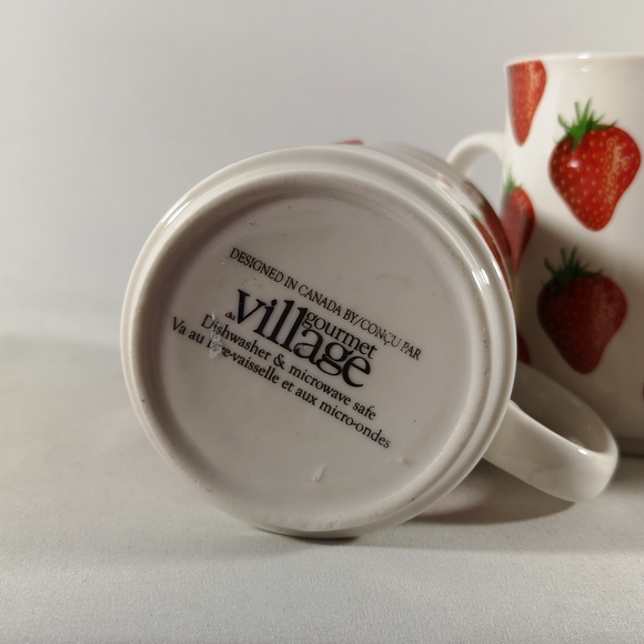 Set of Three Strawberry Pattern Coffee / Tea Mugs by Gourmet Village Canada - Picture 3 of 3